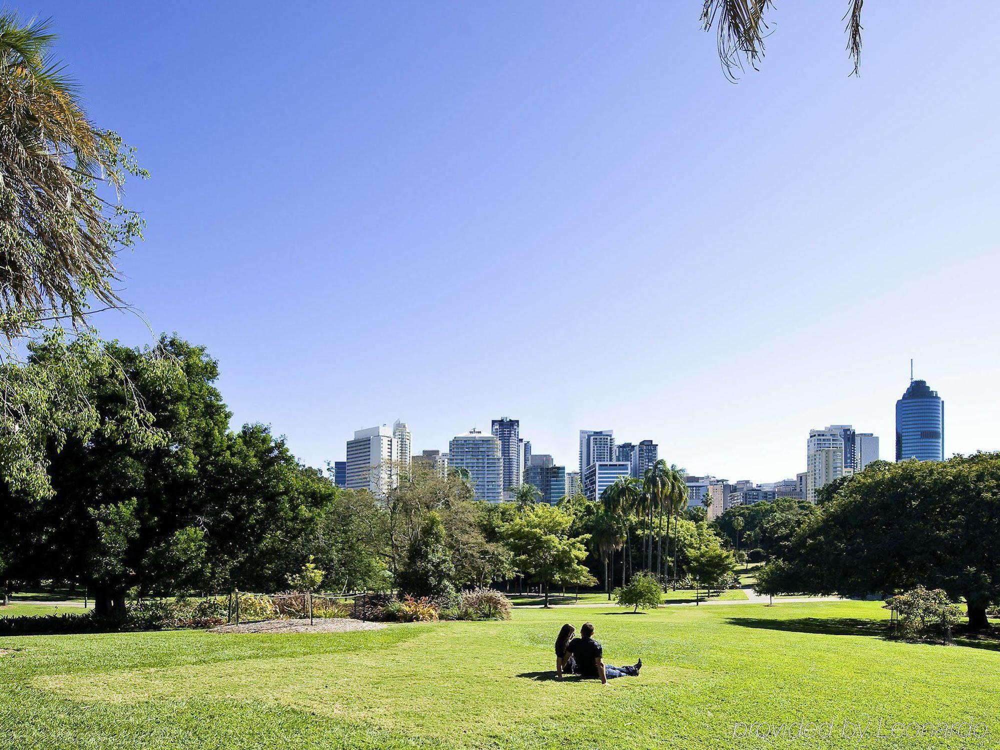 Amora Hotel Брисбен Экстерьер фото The Domain, Sydney